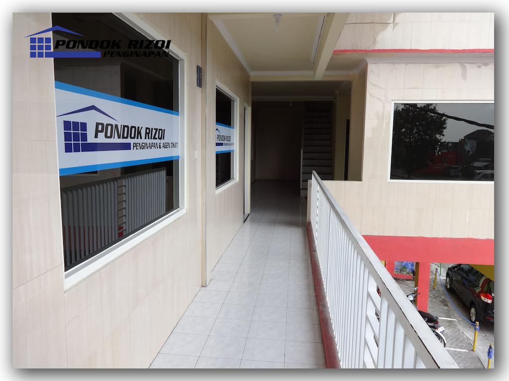 Penginapan Pondok Rizqi Syariah Brebek Exterior photo